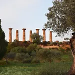 Bed & Breakfast Kolymbetra 3*